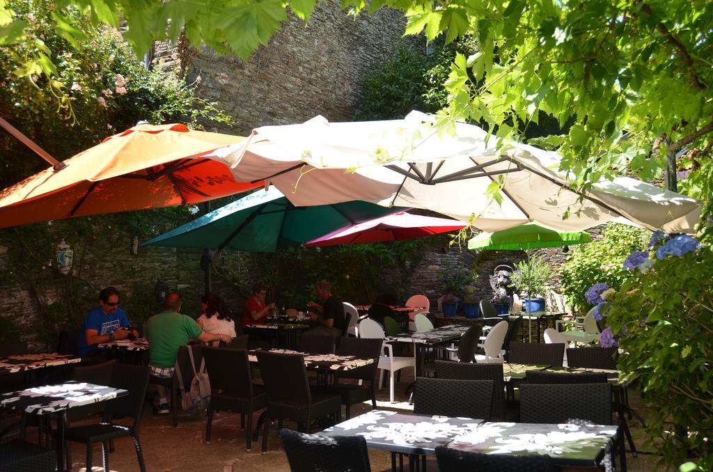 Bed and Breakfast La Tour Du Lion Rochefort-en-Terre Exterior foto